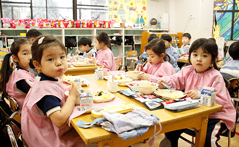 給食